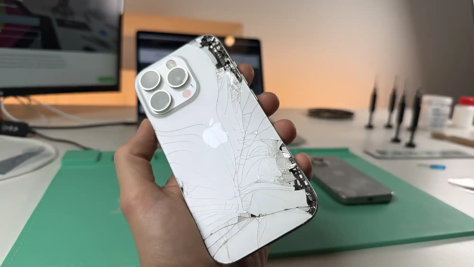 apple-iphone-backcover-glas-rückseite-wechsel-tausch-reparatur-cleno